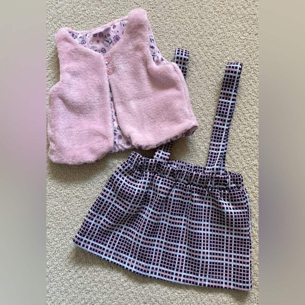 Baby girl 2 piece set pink faux fur vest and suspender plaid skirt